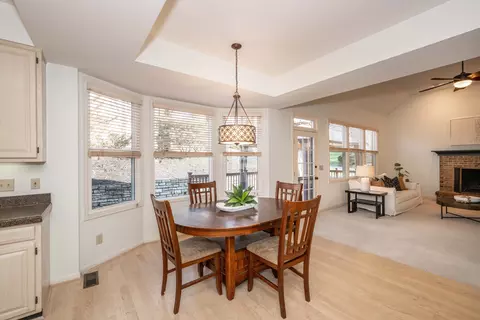 Dining - 4340 Chidester, Blue Ash, OH 45241 photo 4 of 6