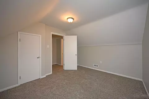 1231 Thurnridge Dr, Reading, OH 45215 photo 23