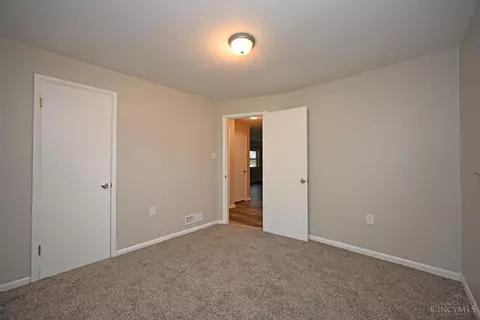 1231 Thurnridge Dr, Reading, OH 45215 photo 18