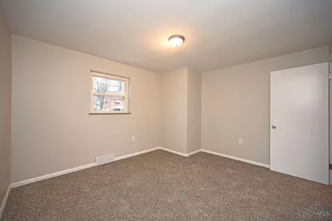 1231 Thurnridge Dr, Reading, OH 45215 photo 14
