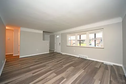 1231 Thurnridge Dr, Reading, OH 45215 photo 7