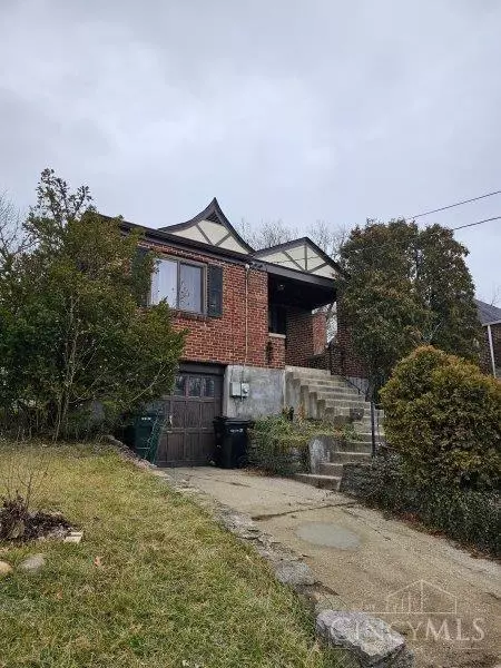 3124 Cavanaugh Ave, Cincinnati, OH 45211