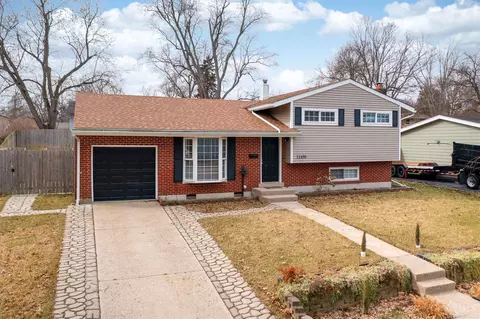 11439 Framingham Dr, Forest Park, OH 45240 photo 2