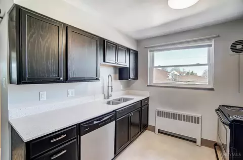 3755 Carson, Cincinnati, OH 45211 photo 8