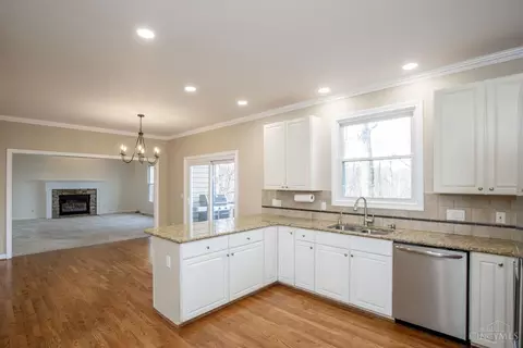 Kitchen - 6705 Treeridge, Cincinnati, OH 45244 photo 2 of 3