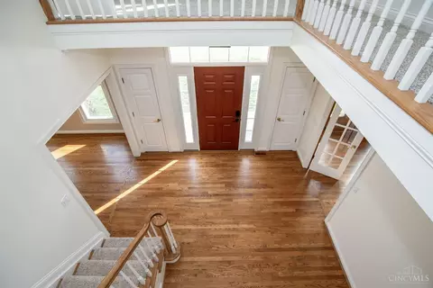 Entry Way - 6705 Treeridge, Cincinnati, OH 45244 photo 4 of 5