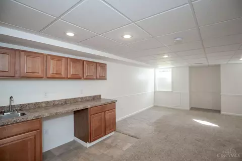 Living - 6705 Treeridge, Cincinnati, OH 45244 photo 6 of 7