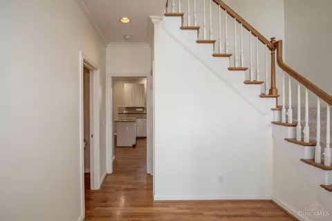 Entry Way - 6705 Treeridge, Cincinnati, OH 45244 photo 3 of 5