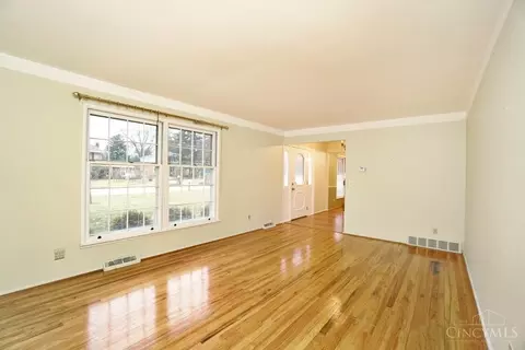 7620 Jolain, Montgomery, OH 45242 photo 7