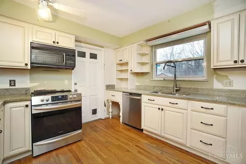 7620 Jolain, Montgomery, OH 45242 photo 12