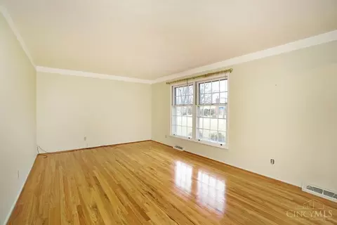 7620 Jolain, Montgomery, OH 45242 photo 8
