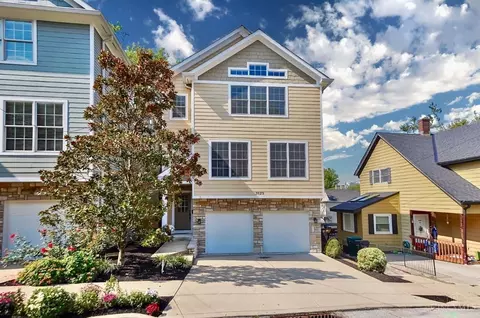 3629 Woodbridge, Cincinnati, OH 45226
