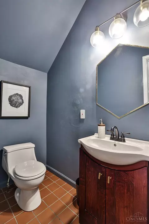 5707 Ridge, Cincinnati, OH 45213 photo 16