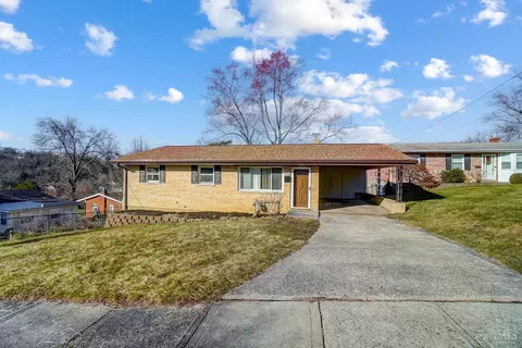 105 Bunker Hl, Reading, OH 45215