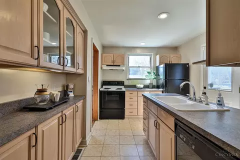 6340 Euclid, Cincinnati, OH 45236 photo 12