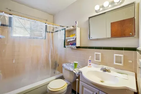 Bath - 2748 Atlantic, Cincinnati, OH 45209 photo 2 of 5
