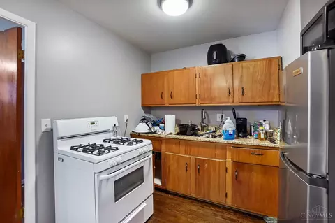 Kitchen - 2748 Atlantic, Cincinnati, OH 45209 photo 13 of 16