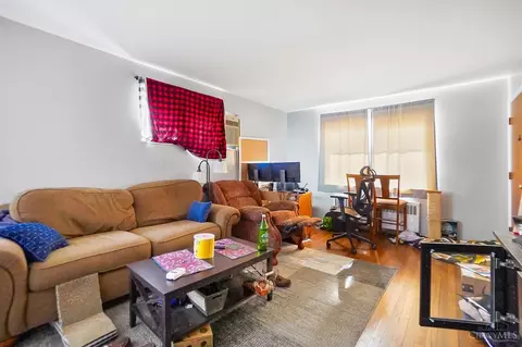 Living - 2748 Atlantic, Cincinnati, OH 45209 photo 10 of 14