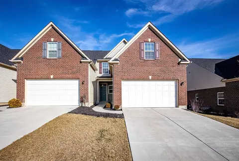 7884 Pinnacle Pt, West Chester, OH 45069