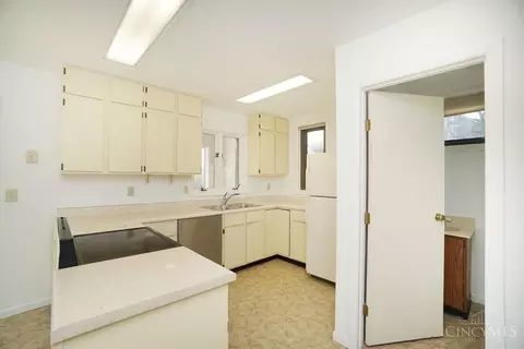 5530 Meryton, Cincinnati, OH 45224 photo 9
