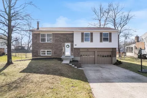 7827 Stonehill, Cincinnati, OH 45255