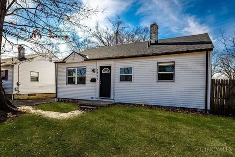 7217 Clovernook Ave, Mount Healthy, OH 45231