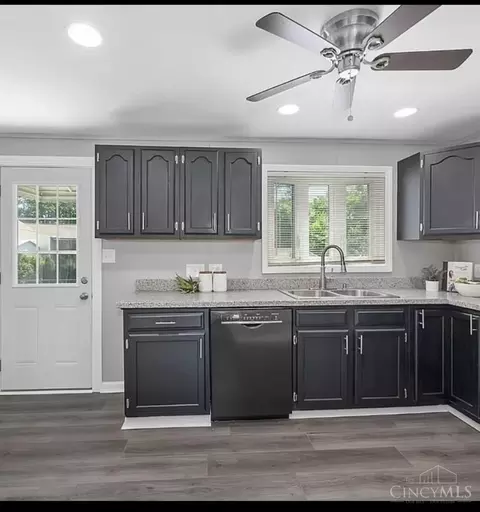 Kitchen - 9084 Blue Ash, Blue Ash, OH 45242 photo 1 of 2