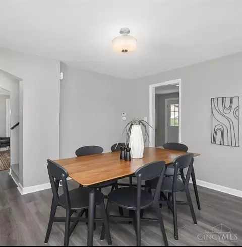 Dining - 9084 Blue Ash, Blue Ash, OH 45242 photo 1 of 1