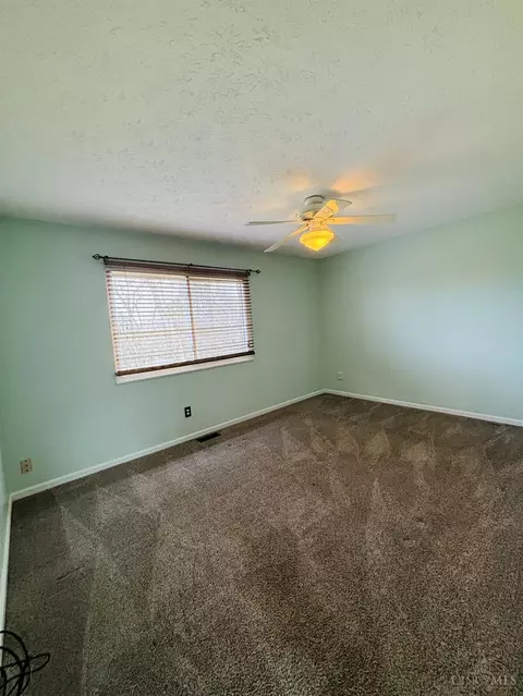 6574 Knottypine, Cincinnati, OH 45230 photo 22