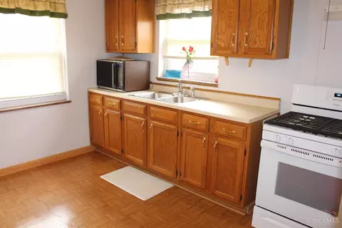 1811 1st, Cincinnati, OH 45205 photo 5