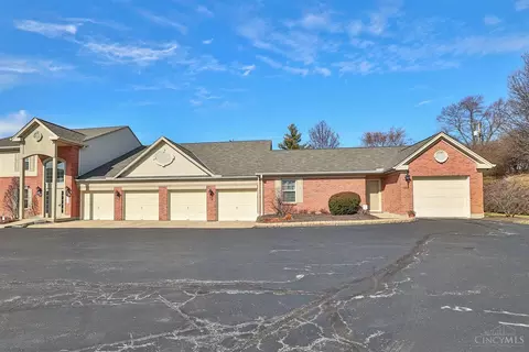 5376 Meadow Walk, Cincinnati, OH 45247