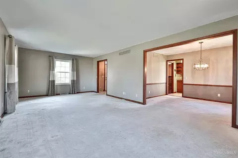 523 Pepper Rdg, Cincinnati, OH 45244 photo 8