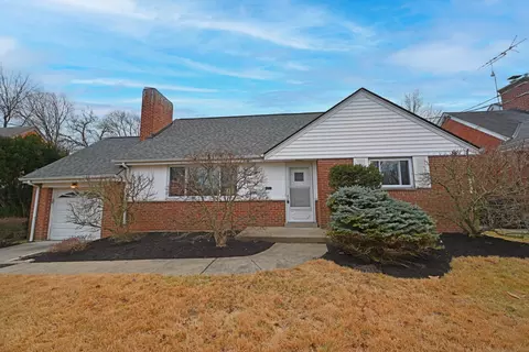 4381 Yakima, Cincinnati, OH 45236