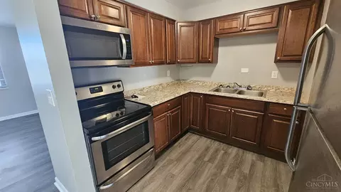 Kitchen - 1482 Continental, Cincinnati, OH 45246 photo 1 of 4