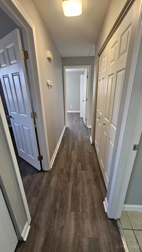 Entry Way - 1482 Continental, Cincinnati, OH 45246 photo 1 of 1