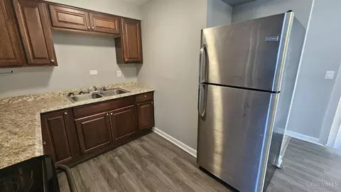 Kitchen - 1482 Continental, Cincinnati, OH 45246 photo 4 of 4