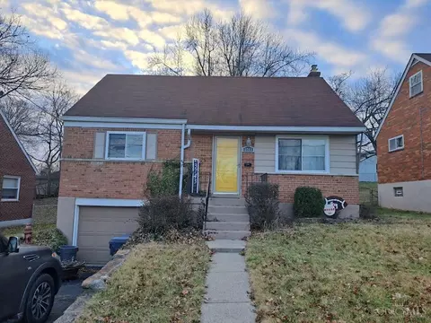 3743 Meadowview, Cincinnati, OH 45211