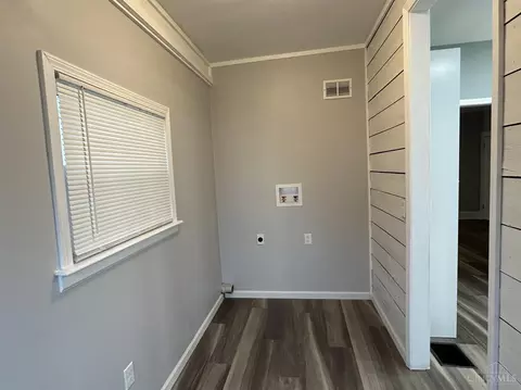 Entry Way - 802 E, Hamilton, OH 45013 photo 3 of 3