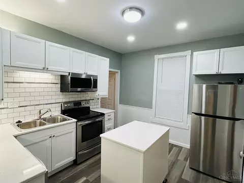 Kitchen - 802 E, Hamilton, OH 45013 photo 1 of 3