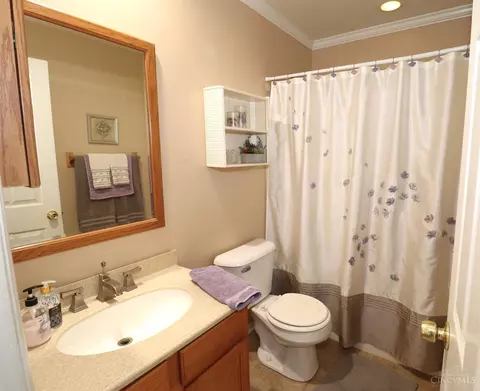Bath - 516 Wesley, Cincinnati, OH 45244 photo 6 of 7