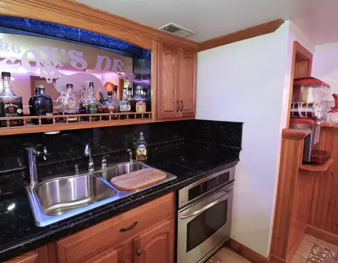 Kitchen - 516 Wesley, Cincinnati, OH 45244 photo 9 of 12
