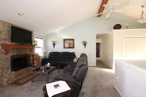 Living - 516 Wesley, Cincinnati, OH 45244 photo 1 of 11