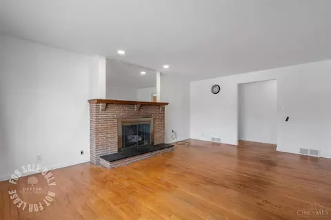 Living - 518 4th, Franklin, OH 45005 photo 1 of 3