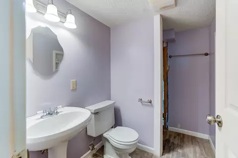 Bath - 1257 Southlyn, Kettering, OH 45409 photo 4 of 4