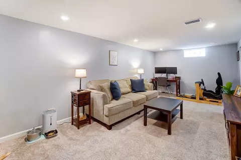 Living - 1257 Southlyn, Kettering, OH 45409 photo 5 of 8