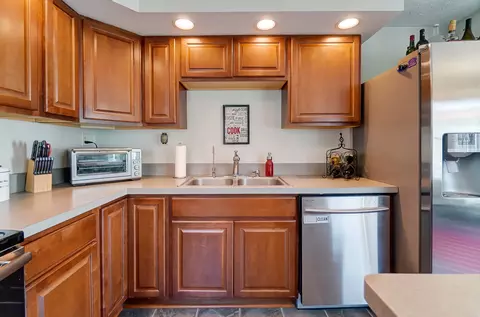 Kitchen - 1257 Southlyn, Kettering, OH 45409 photo 6 of 8