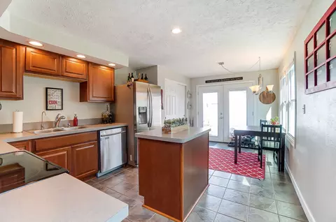 Kitchen - 1257 Southlyn, Kettering, OH 45409 photo 1 of 8