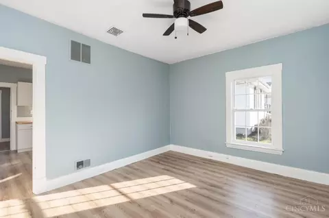 305 Ohio, Georgetown, OH 45121 photo 4