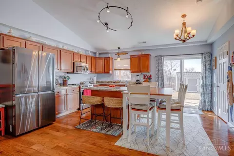 Kitchen - 31 Robert, Hamilton, OH 45013 photo 5 of 6