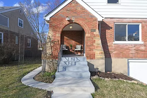 6832 Roe, Cincinnati, OH 45227 photo 2